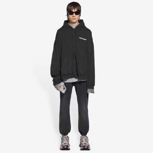 BALENCIAGA  |Men's turn wide fit zip-up hoodie in black