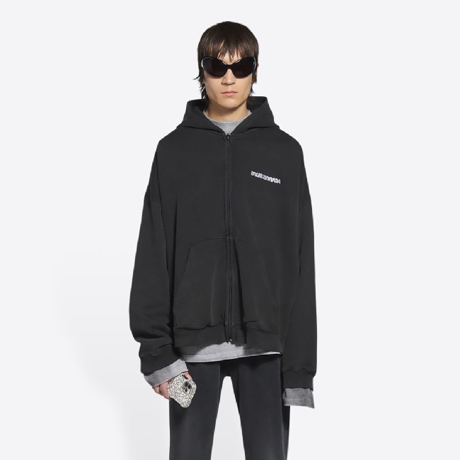 BALENCIAGA  |Men's turn wide fit zip-up hoodie in black