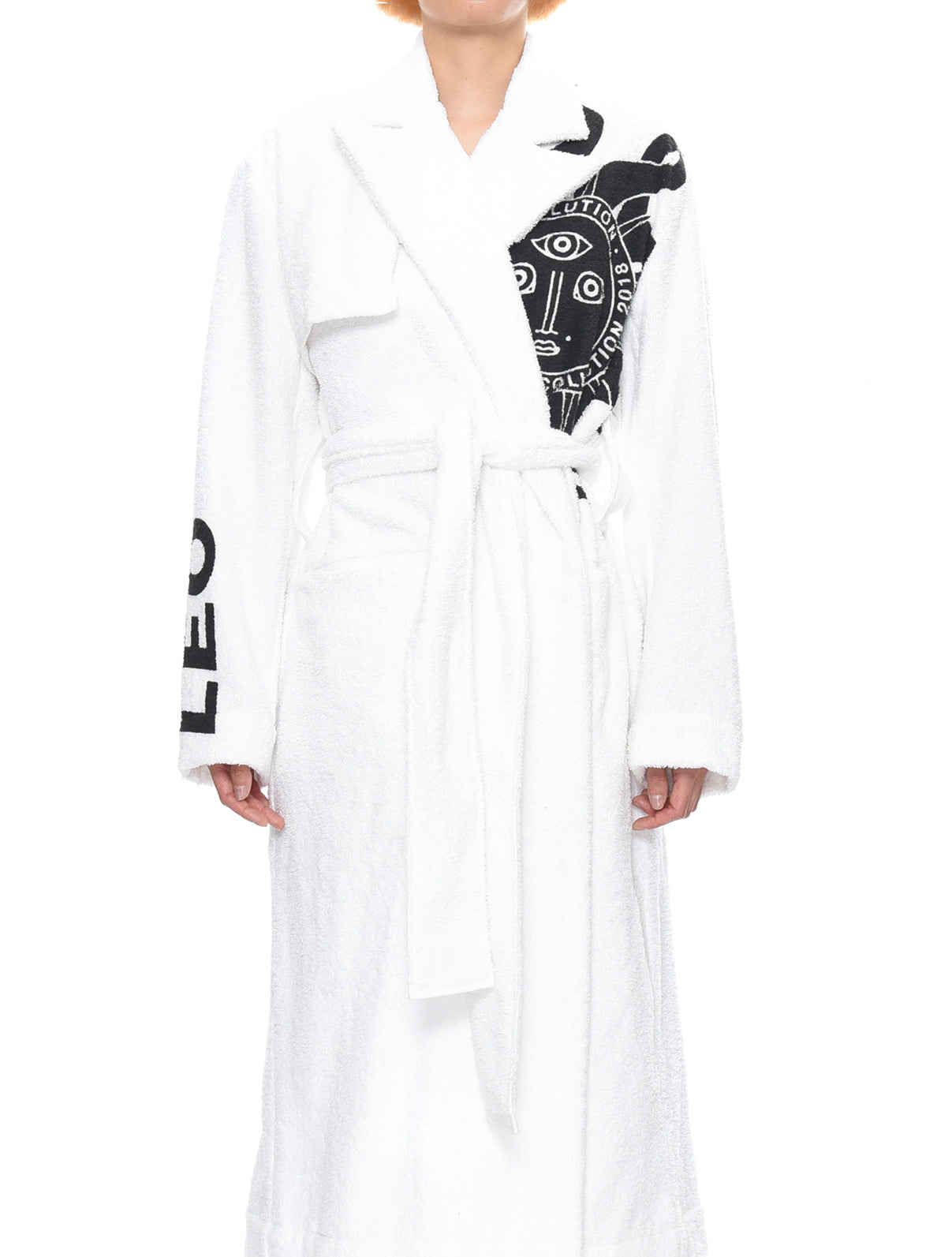 LEO White La Conche Terrycloth Bathrobe