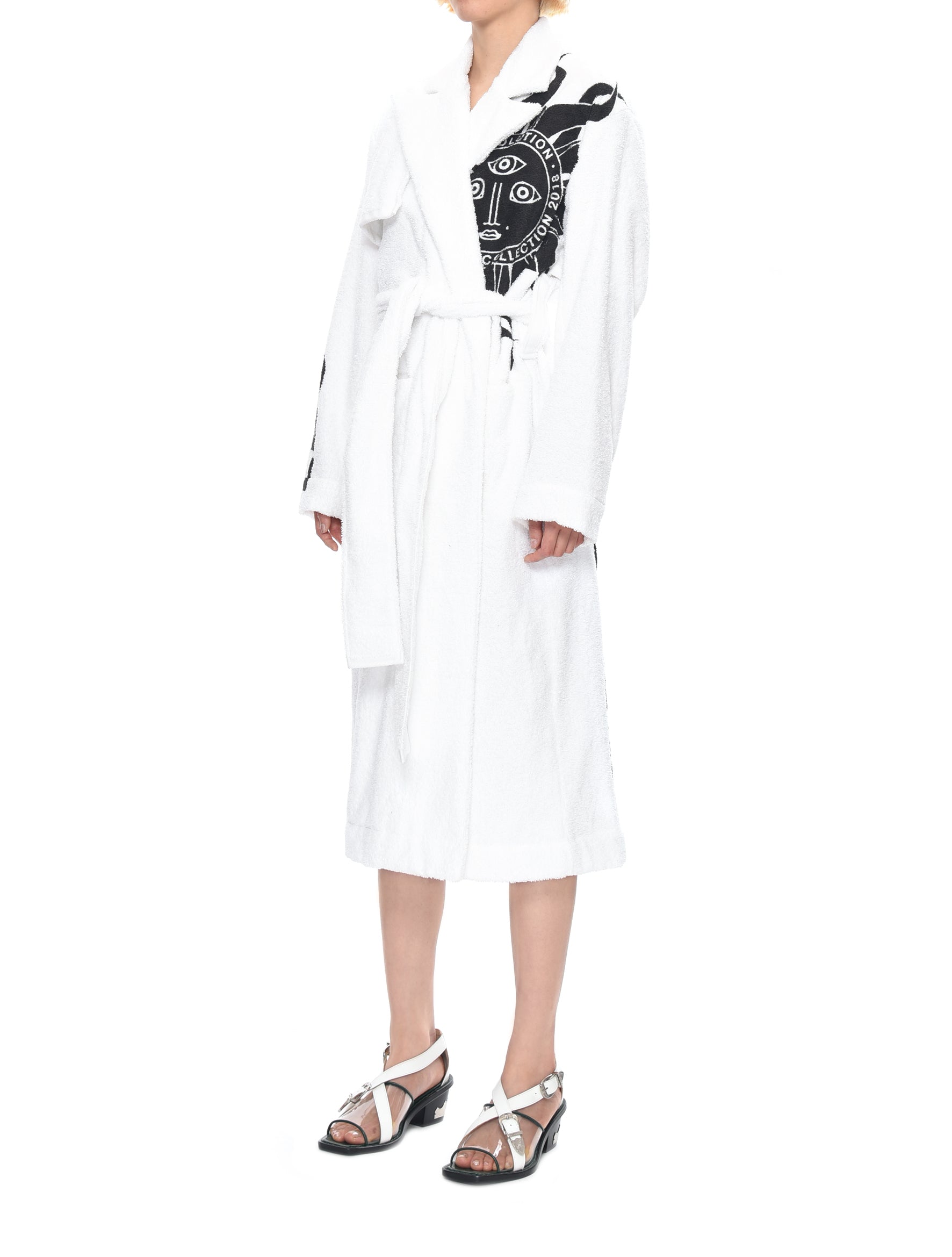 LEO White La Conche Terrycloth Bathrobe