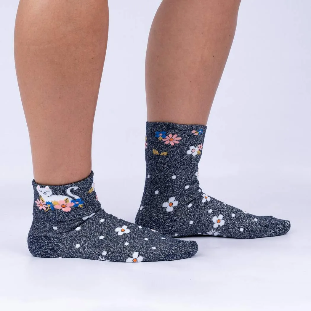 Sitting Kitty Turn Cuff Crew Socks