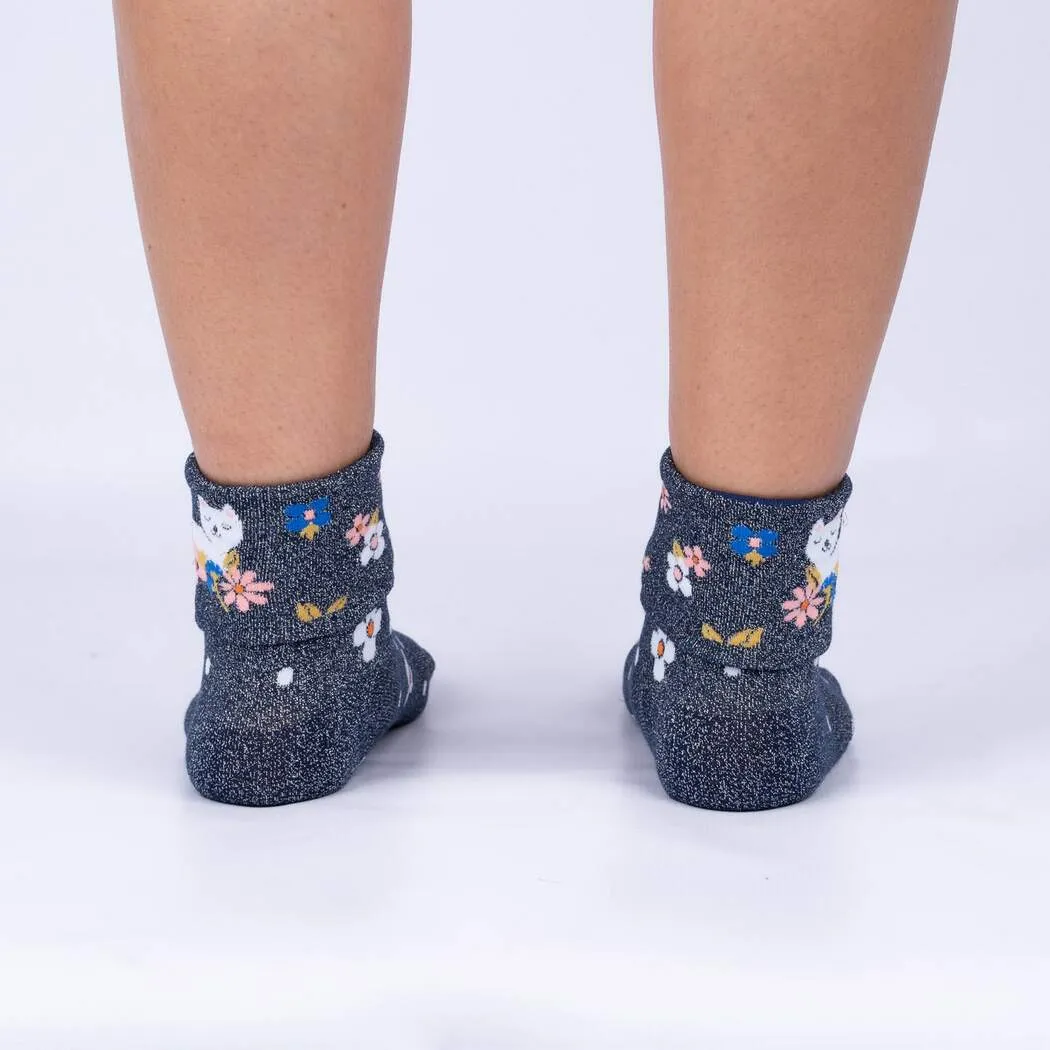 Sitting Kitty Turn Cuff Crew Socks