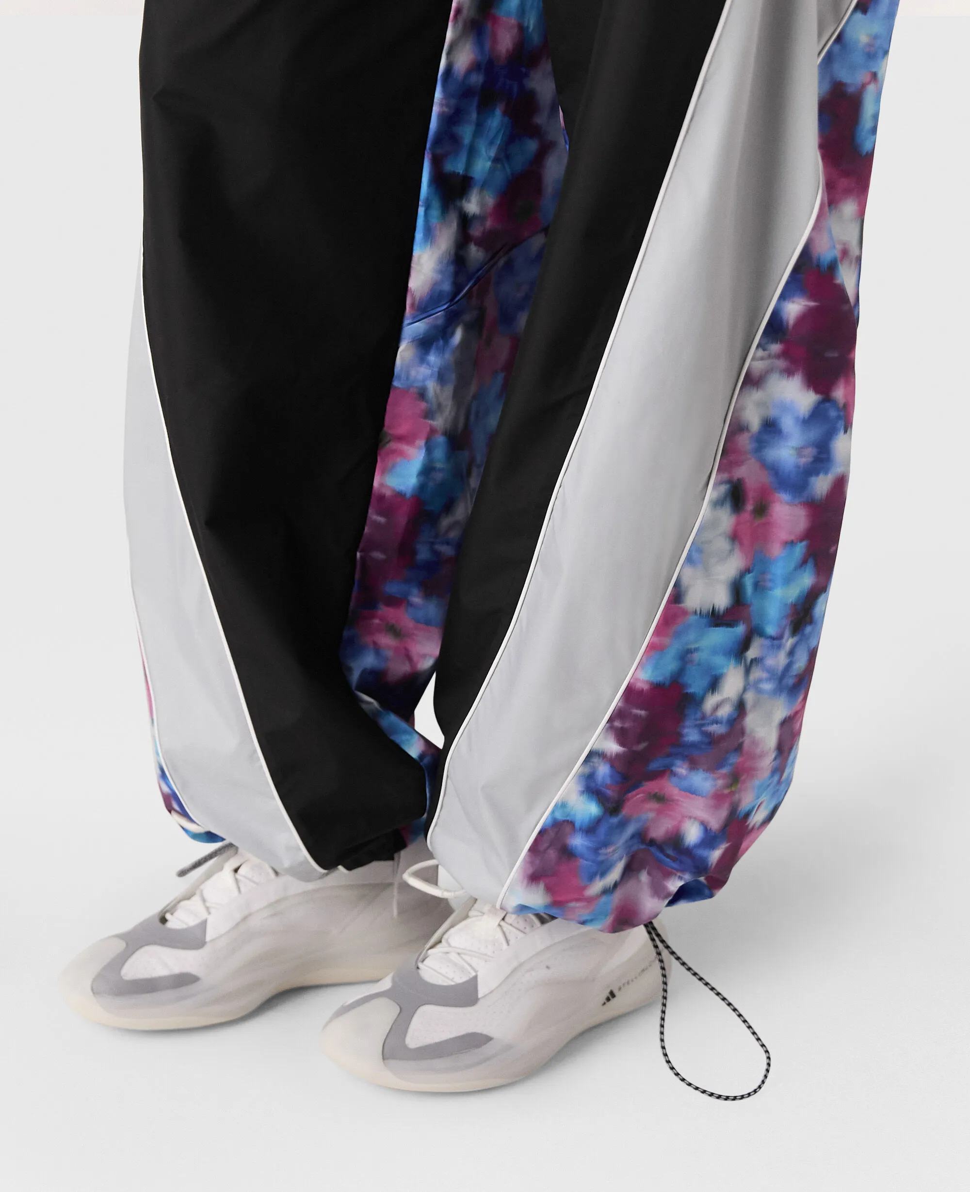 TrueCasuals Woven Trackpants