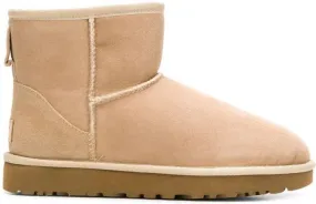 UGG slip-on boots Neutrals